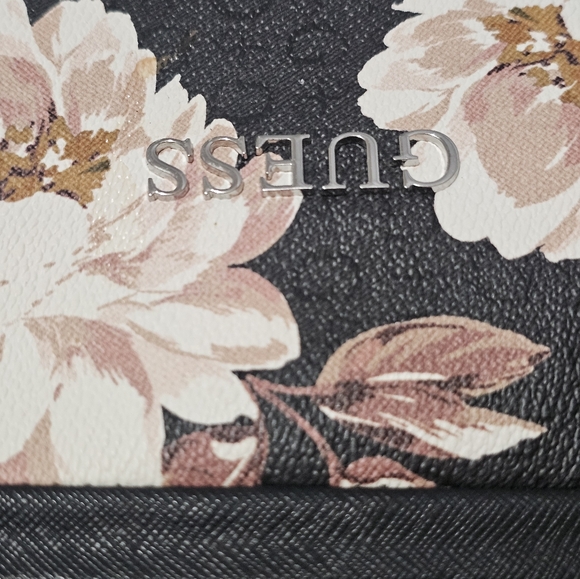 Brand New GUESS? Floral Printed strapless leather textured makeup bag - Picture 9 of 9